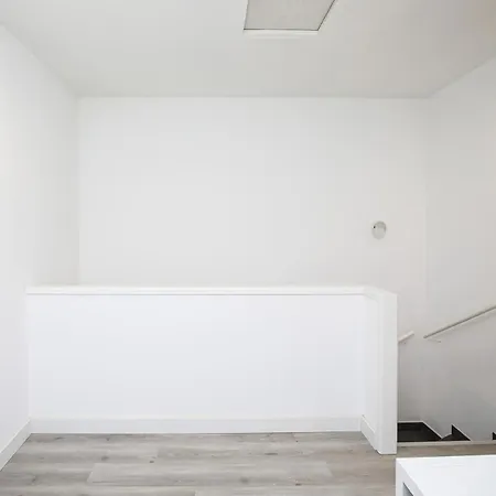 Chalet Casa Con Bonitas Vistas En Montjuic *