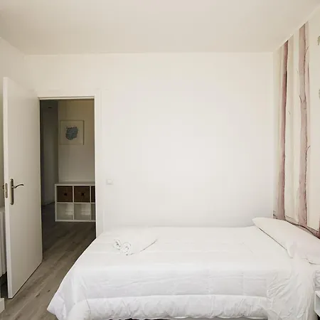 Casa Con Bonitas Vistas En Montjuic Chalet Girona